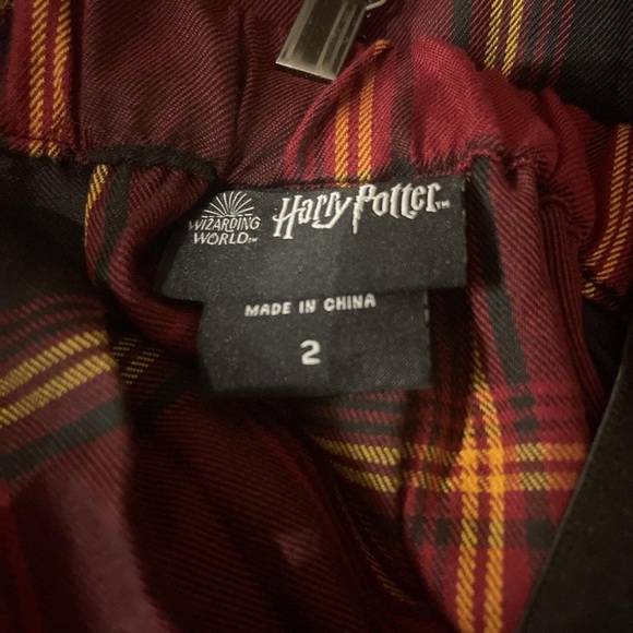 Harry Potter Gryffindor Plus Size Suspender Skirt - Picture 11 of 11